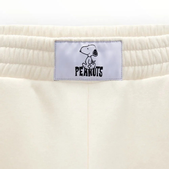 ZARA | Cream | SNOOPY PEANUTS™ JOGGERS - Picture 4 of 9